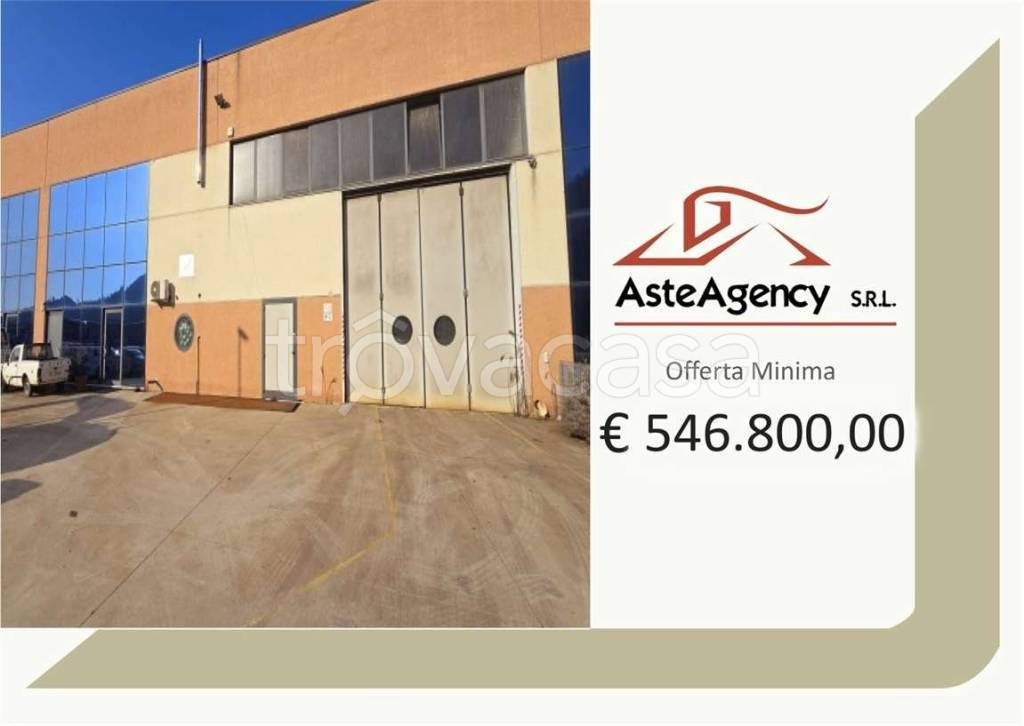 locale commerciale in vendita a Castelgomberto