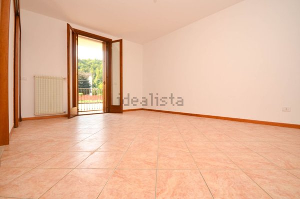 appartamento in vendita a Castelgomberto in zona Valle