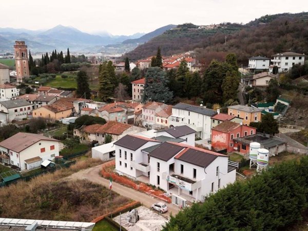 appartamento in vendita a Castelgomberto