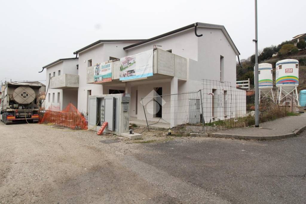 appartamento in vendita a Castelgomberto