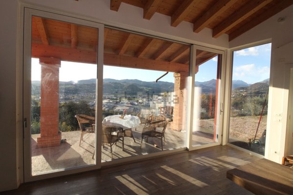 casa indipendente in vendita a Castelgomberto