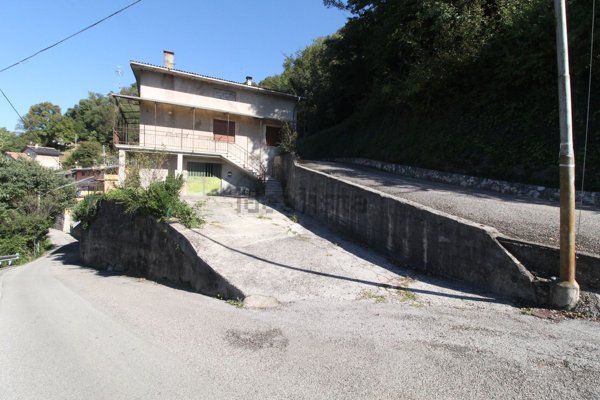casa indipendente in vendita a Castelgomberto