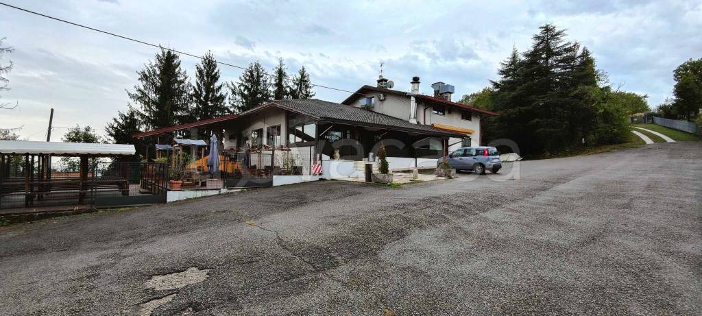 negozio in vendita a Castelgomberto