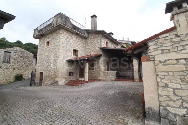 casa indipendente in vendita a Castelgomberto