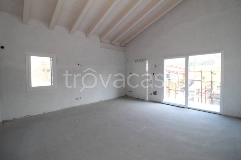 appartamento in vendita a Castelgomberto in zona Valle