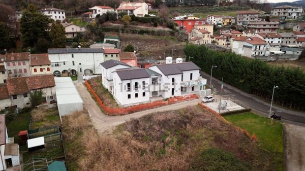 appartamento in vendita a Castelgomberto