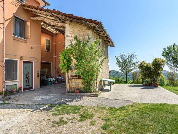 casa indipendente in vendita a Castelgomberto