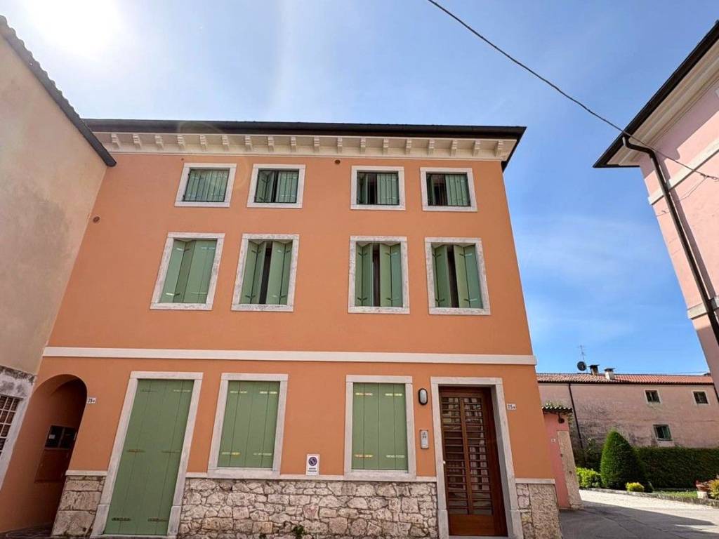 casa indipendente in vendita a Castelgomberto