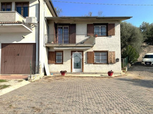 casa indipendente in vendita a Castelgomberto