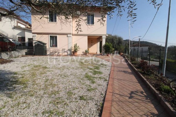 casa indipendente in vendita a Castelgomberto in zona Valle