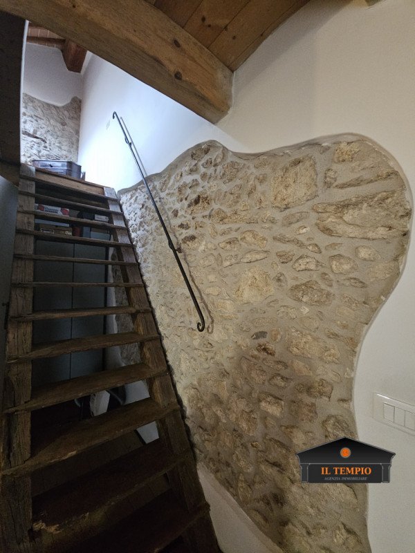 casa indipendente in vendita a Castelgomberto in zona Valle