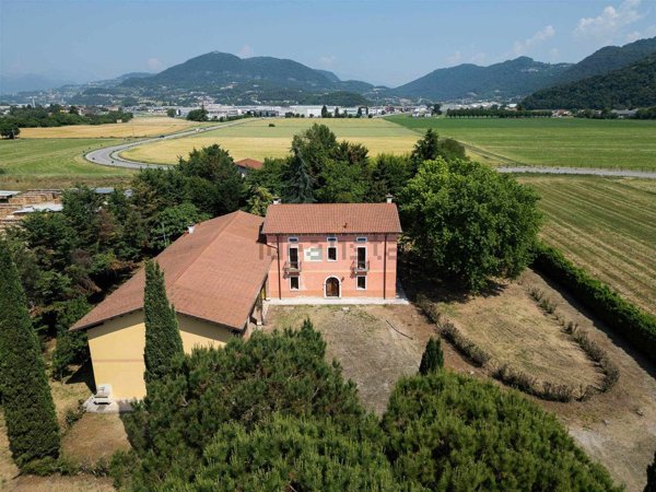 casa indipendente in vendita a Castelgomberto