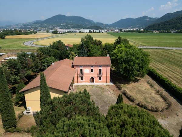 casa indipendente in vendita a Castelgomberto