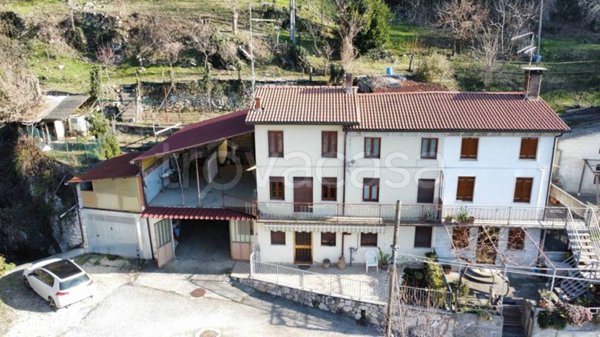 casa indipendente in vendita a Chiampo