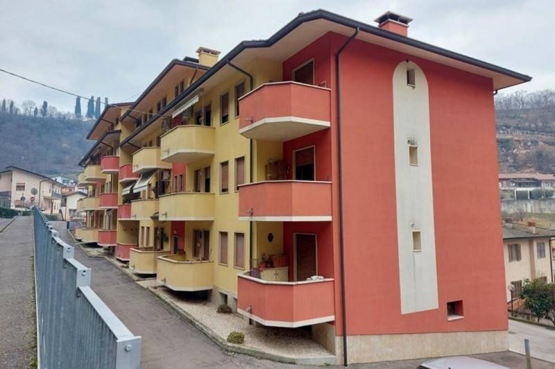 appartamento in vendita a Chiampo