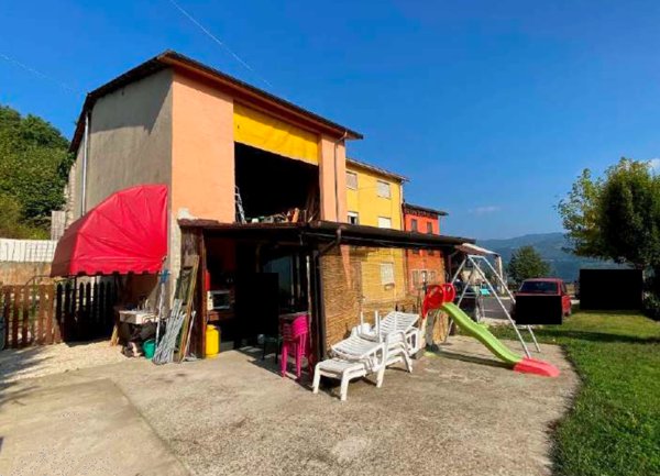 casa indipendente in vendita a Chiampo