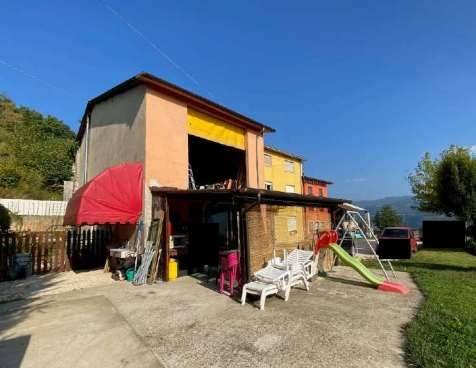 casa indipendente in vendita a Chiampo