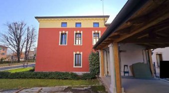 casa indipendente in vendita a Chiampo