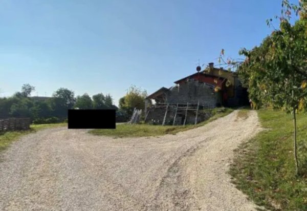 casa indipendente in vendita a Chiampo