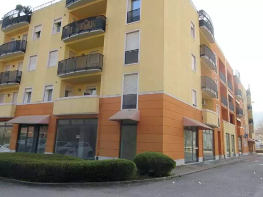 negozio in vendita a Chiampo