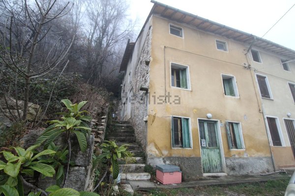 casale in vendita a Chiampo