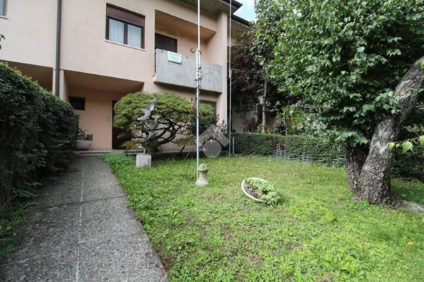 casa indipendente in vendita a Chiampo in zona Arso