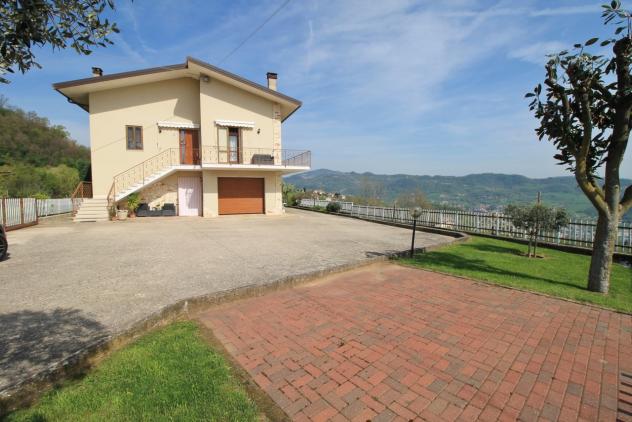 casa indipendente in vendita a Chiampo