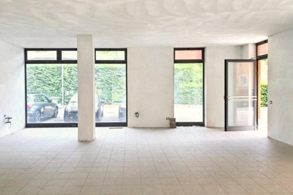 negozio in vendita a Chiampo