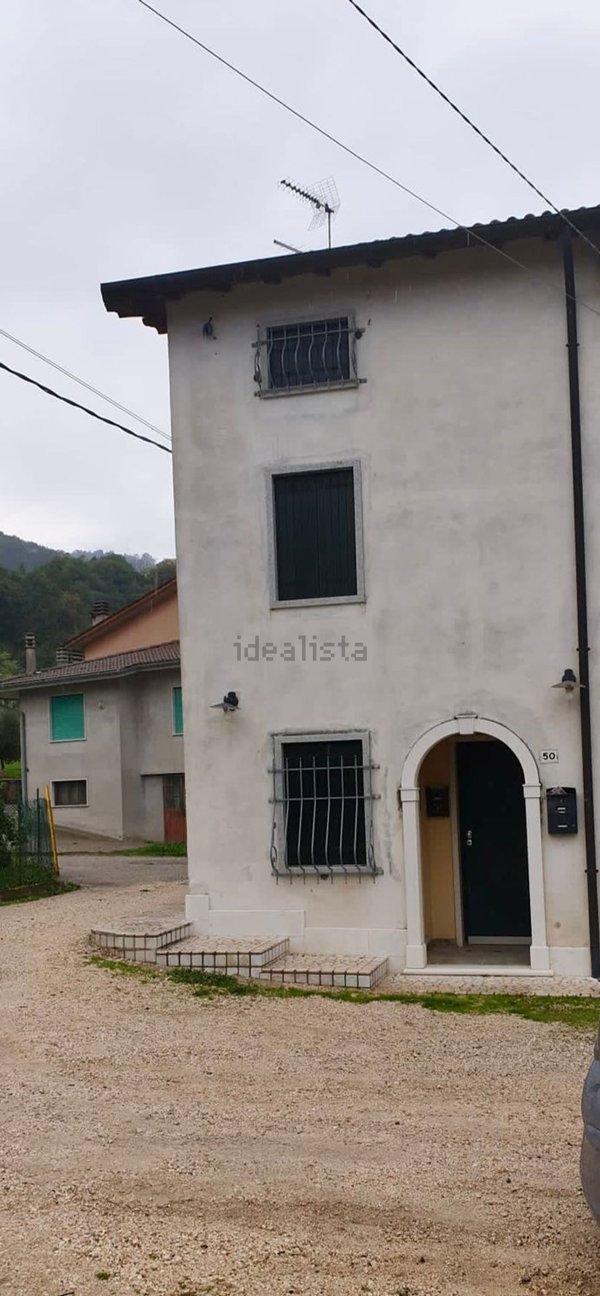 casa indipendente in vendita a Chiampo