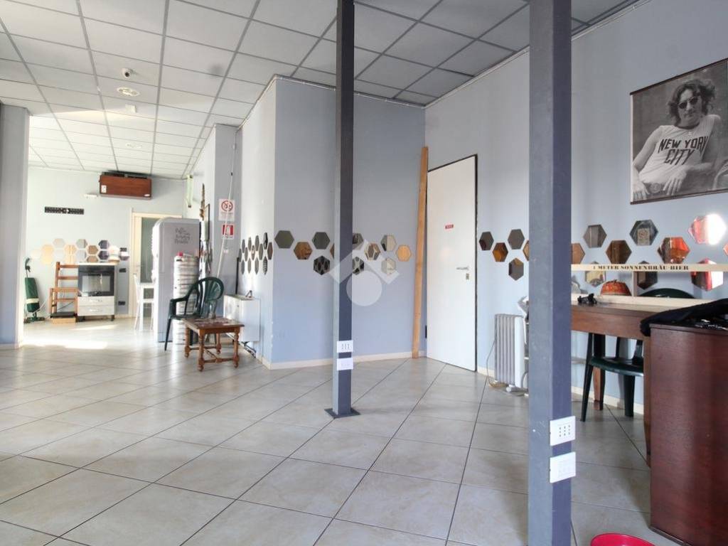 negozio in vendita a Chiampo