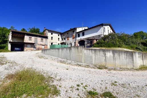 casa indipendente in vendita a Chiampo