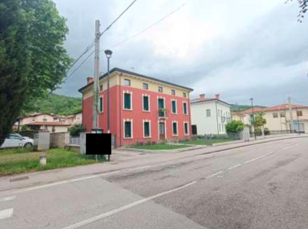 casa indipendente in vendita a Chiampo