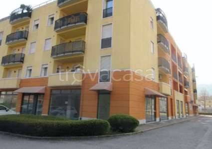 negozio in vendita a Chiampo