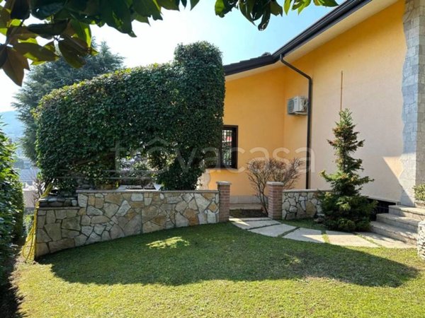 casa indipendente in vendita a Chiampo