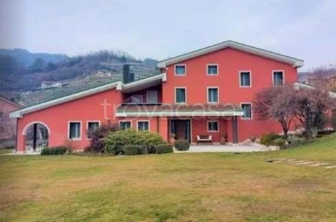 casa indipendente in vendita a Chiampo