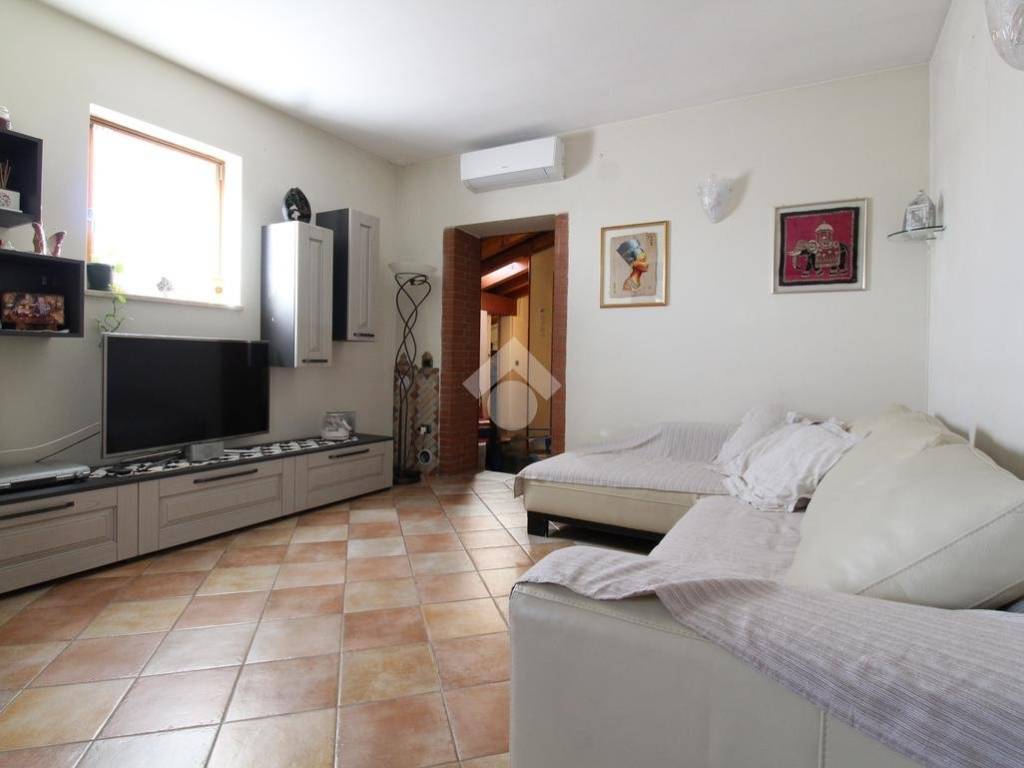 casa indipendente in vendita a Chiampo