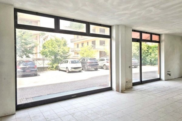 negozio in vendita a Chiampo