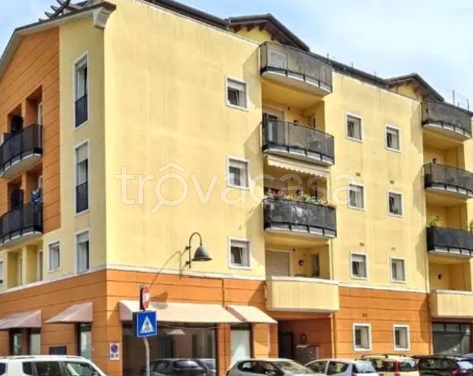 negozio in vendita a Chiampo