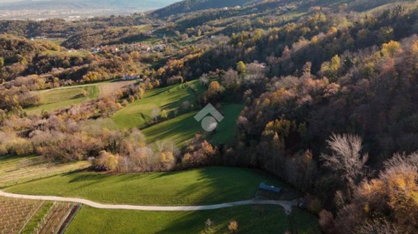 terreno in vendita a Chiampo