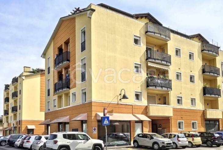 negozio in vendita a Chiampo