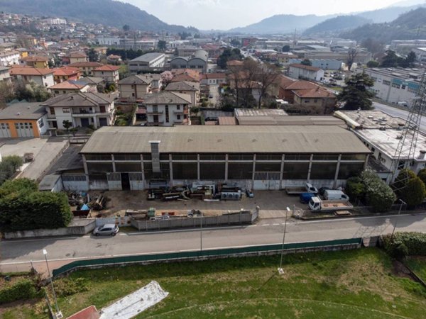 locale commerciale in vendita a Chiampo