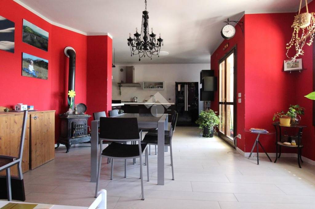 appartamento in vendita a Chiampo in zona Arso