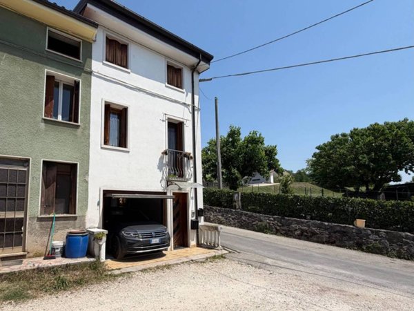 casa indipendente in vendita a Chiampo in zona Arso