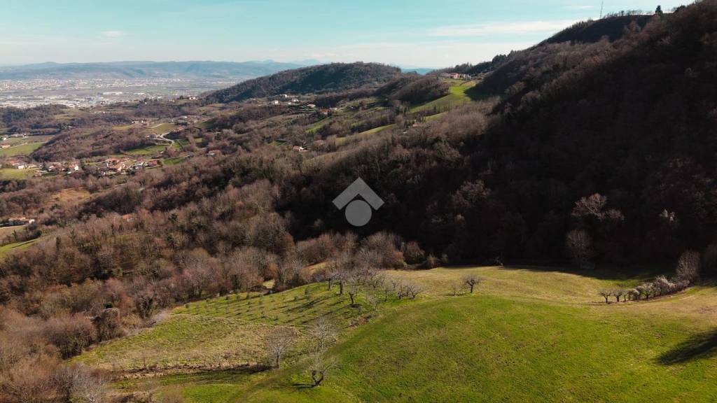 terreno in vendita a Chiampo