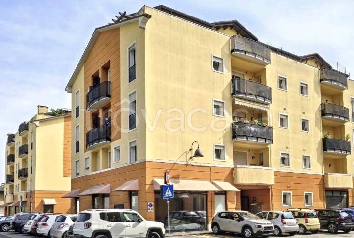 negozio in vendita a Chiampo