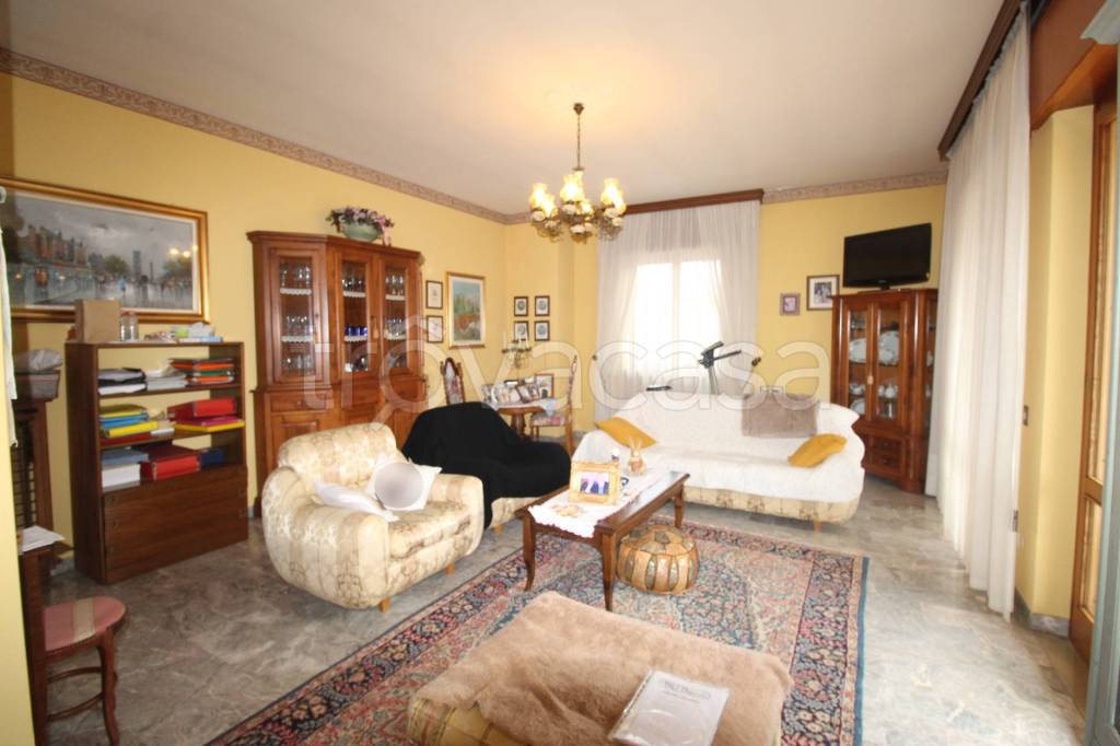 casa indipendente in vendita a Chiampo in zona Arso