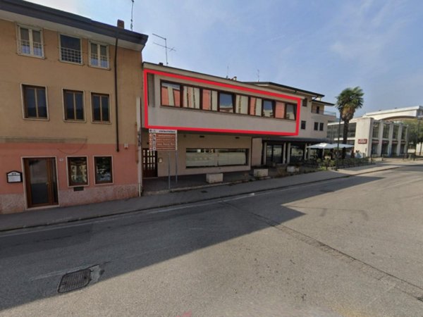 negozio in vendita a Chiampo