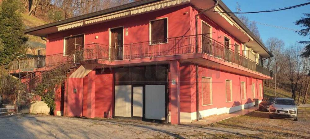 casa indipendente in vendita a Chiampo
