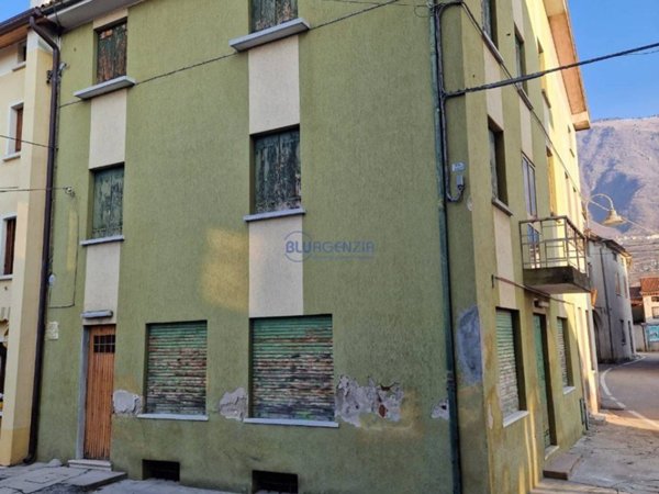casa indipendente in vendita a Chiuppano