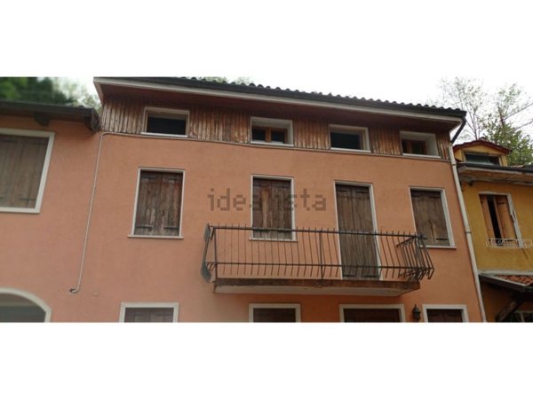 casa indipendente in vendita a Chiuppano
